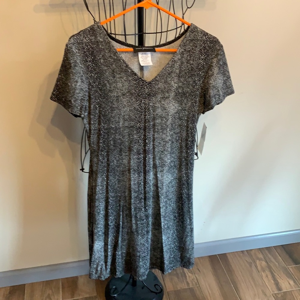 John. Roberts midi v neck dress